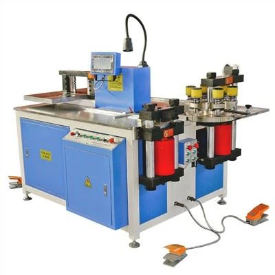 Machine de développement de poinçonnage de coupe de flexion de barre omnibus de cuivre hydraulique de PLC